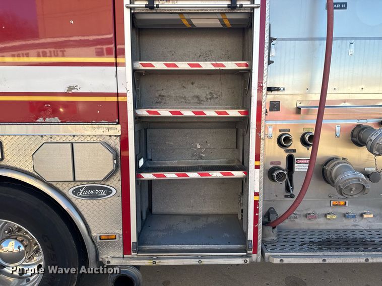 image for item EG7986 2001 Spartan Gladiator pumper fire truck