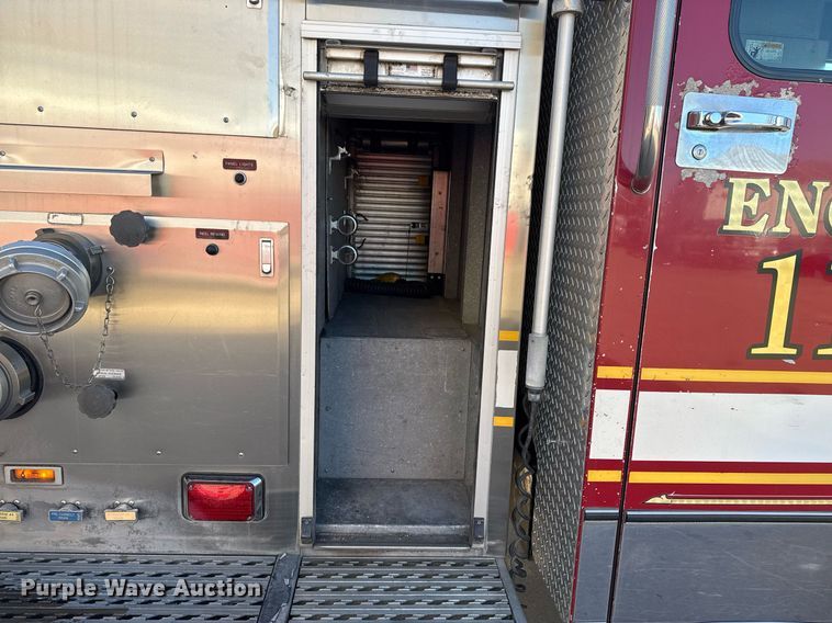 image for item EG7986 2001 Spartan Gladiator pumper fire truck