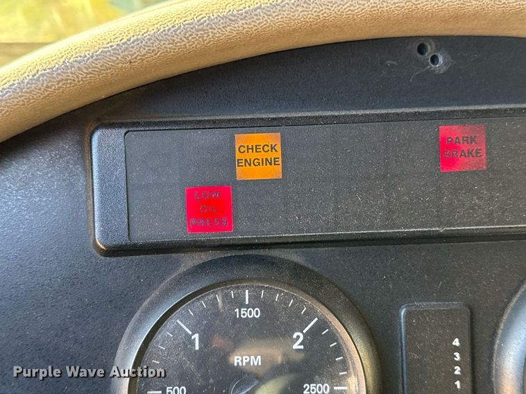 image for item EG7986 2001 Spartan Gladiator pumper fire truck