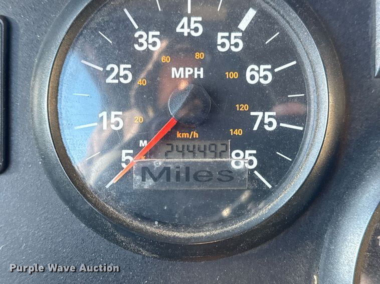 image for item EG7986 2001 Spartan Gladiator pumper fire truck