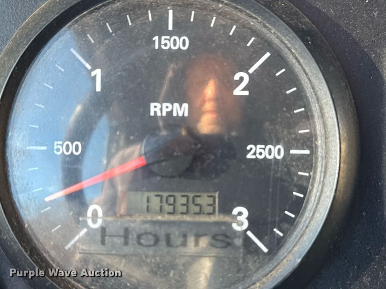 image for item EG7986 2001 Spartan Gladiator pumper fire truck