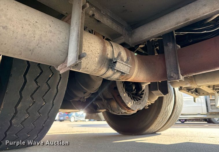 image for item EG7986 2001 Spartan Gladiator pumper fire truck