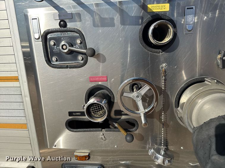 image for item EG7987 2002 Spartan Gladiator pumper fire truck