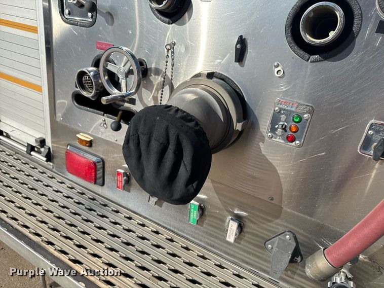 image for item EG7987 2002 Spartan Gladiator pumper fire truck