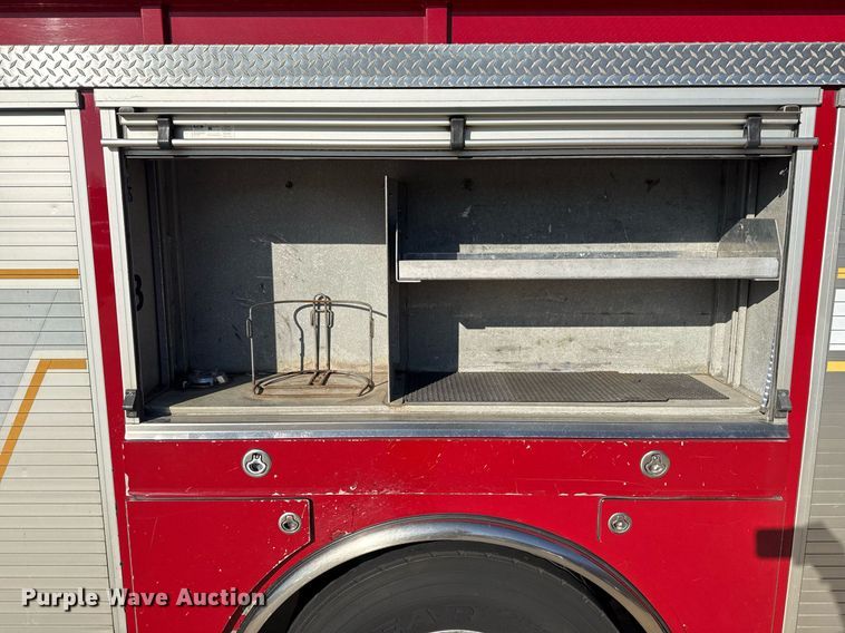 image for item EG7987 2002 Spartan Gladiator pumper fire truck