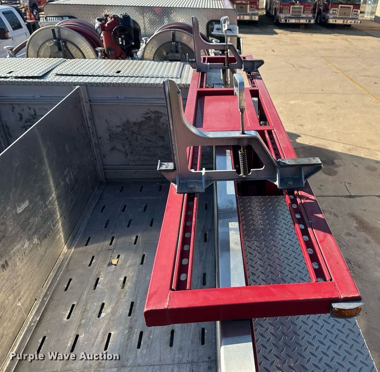 image for item EG7987 2002 Spartan Gladiator pumper fire truck