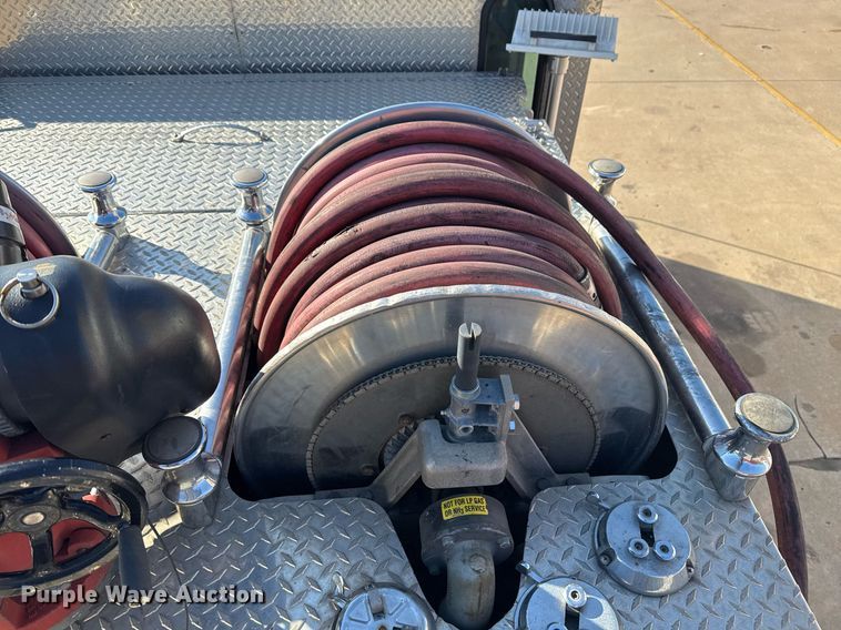 image for item EG7987 2002 Spartan Gladiator pumper fire truck