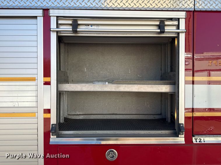 image for item EG7987 2002 Spartan Gladiator pumper fire truck