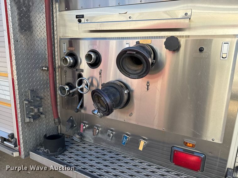 image for item EG7987 2002 Spartan Gladiator pumper fire truck