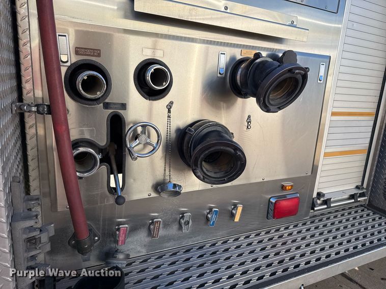 image for item EG7987 2002 Spartan Gladiator pumper fire truck