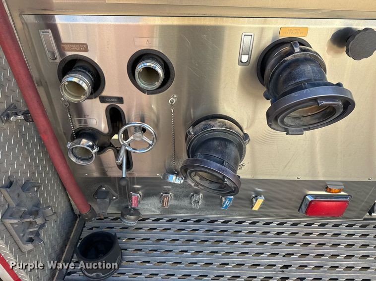 image for item EG7987 2002 Spartan Gladiator pumper fire truck