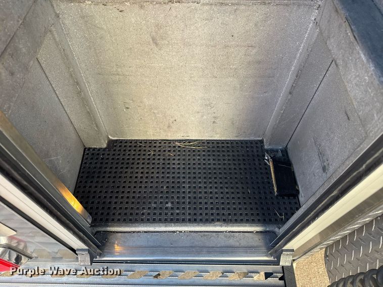 image for item EG7987 2002 Spartan Gladiator pumper fire truck