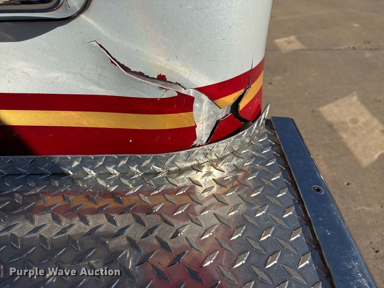 image for item EG7987 2002 Spartan Gladiator pumper fire truck