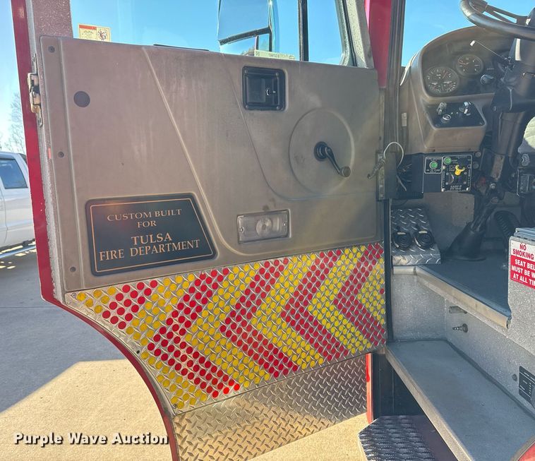 image for item EG7987 2002 Spartan Gladiator pumper fire truck