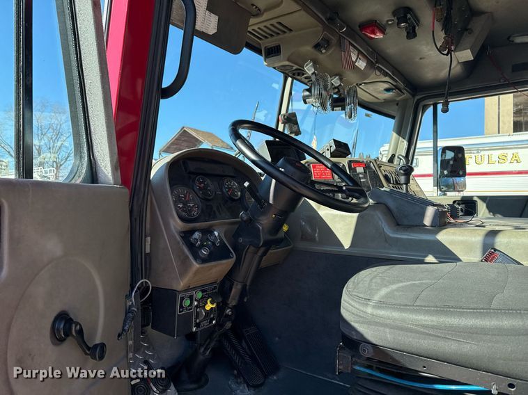 image for item EG7987 2002 Spartan Gladiator pumper fire truck