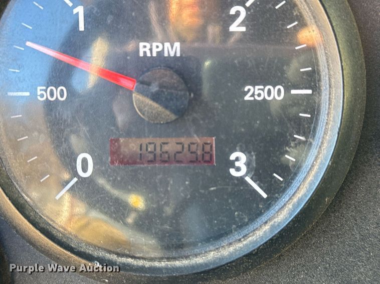 image for item EG7987 2002 Spartan Gladiator pumper fire truck