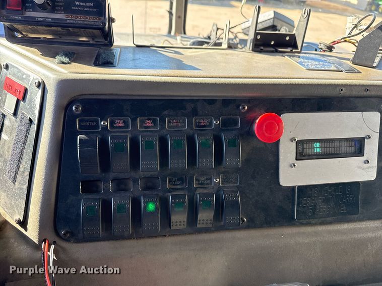 image for item EG7987 2002 Spartan Gladiator pumper fire truck