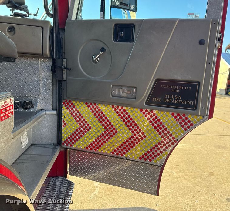 image for item EG7987 2002 Spartan Gladiator pumper fire truck