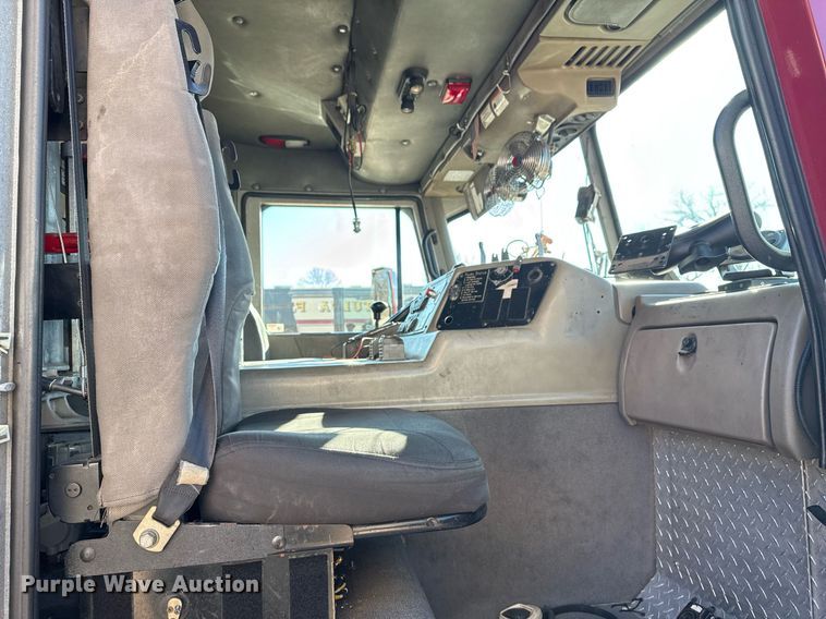 image for item EG7987 2002 Spartan Gladiator pumper fire truck