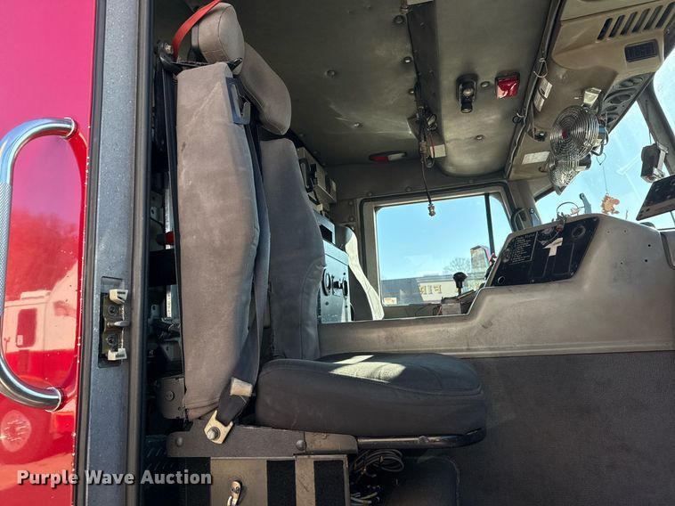 image for item EG7987 2002 Spartan Gladiator pumper fire truck