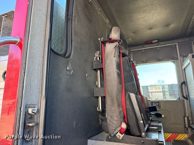 image for item EG7987 2002 Spartan Gladiator pumper fire truck