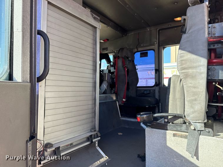 image for item EG7987 2002 Spartan Gladiator pumper fire truck