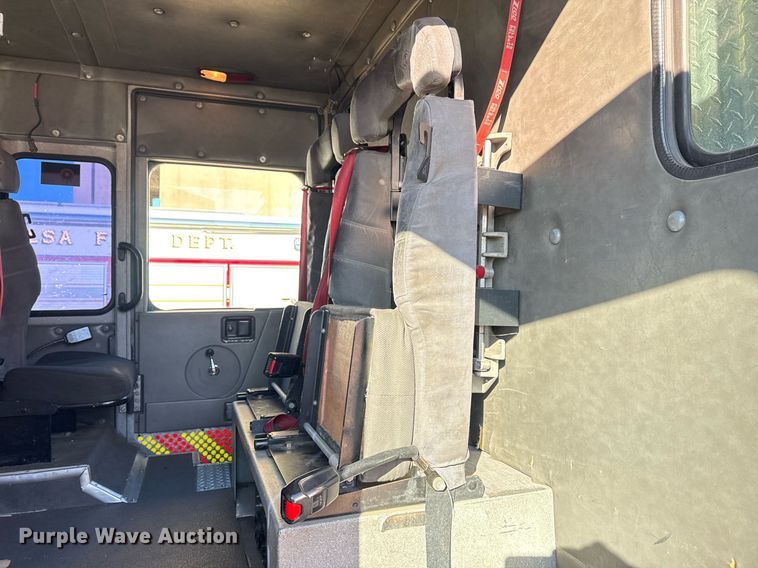 image for item EG7987 2002 Spartan Gladiator pumper fire truck