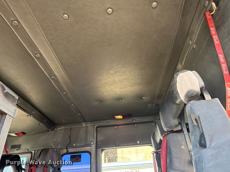 image for item EG7987 2002 Spartan Gladiator pumper fire truck