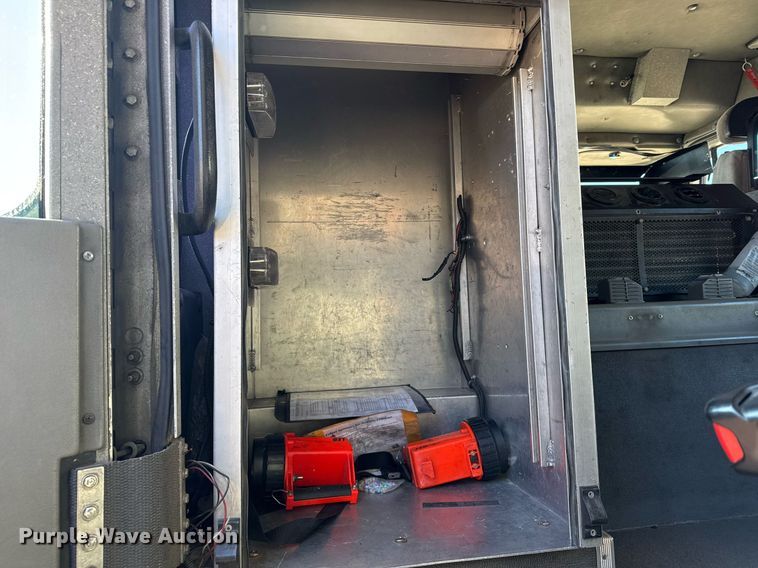 image for item EG7987 2002 Spartan Gladiator pumper fire truck