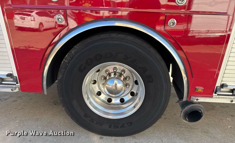 image for item EG7987 2002 Spartan Gladiator pumper fire truck