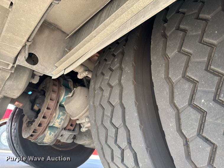 image for item EG7987 2002 Spartan Gladiator pumper fire truck