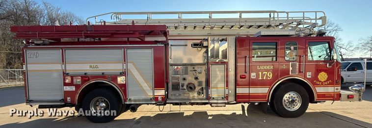 image for item EG7988 2002 Pierce ladder fire truck