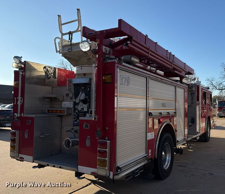 image for item EG7988 2002 Pierce ladder fire truck