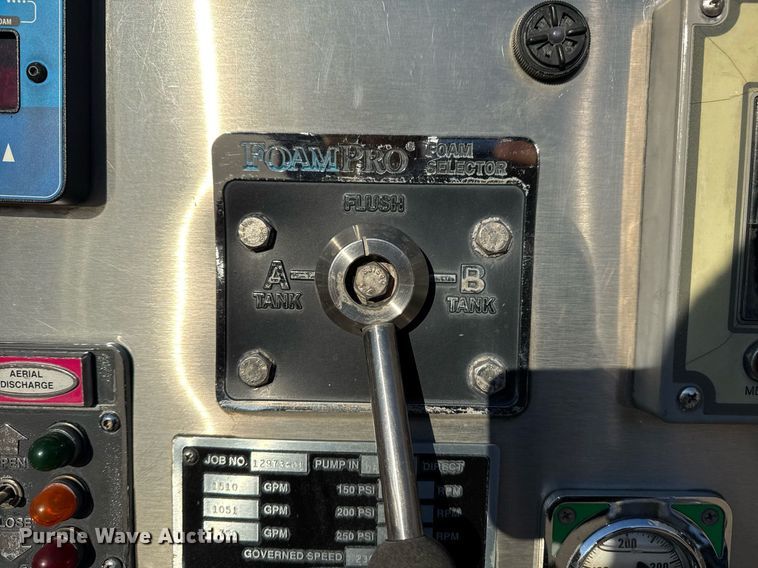 image for item EG7988 2002 Pierce ladder fire truck