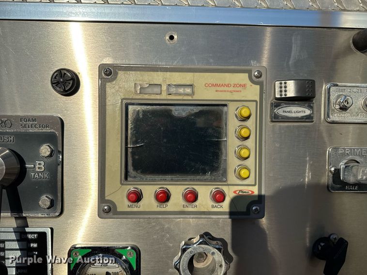 image for item EG7988 2002 Pierce ladder fire truck