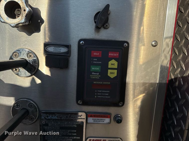 image for item EG7988 2002 Pierce ladder fire truck