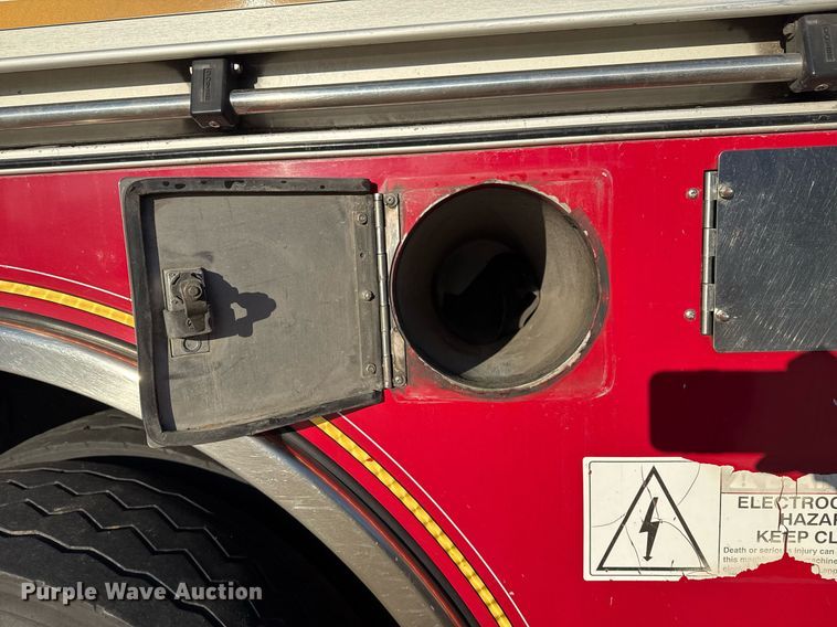 image for item EG7988 2002 Pierce ladder fire truck