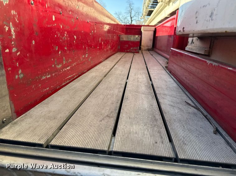 image for item EG7988 2002 Pierce ladder fire truck