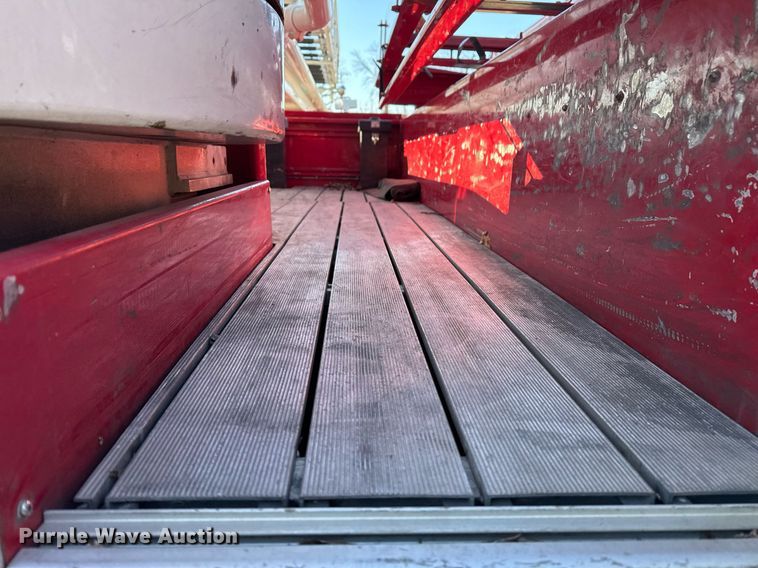 image for item EG7988 2002 Pierce ladder fire truck