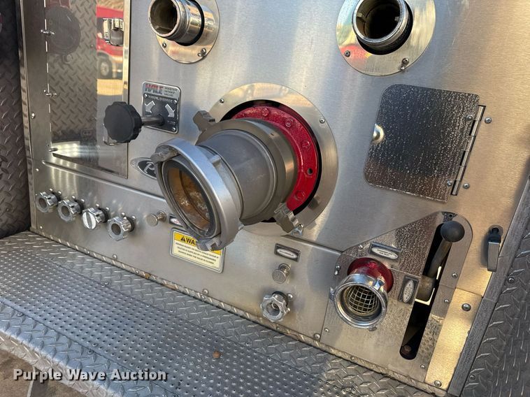 image for item EG7988 2002 Pierce ladder fire truck