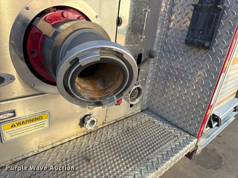 image for item EG7988 2002 Pierce ladder fire truck