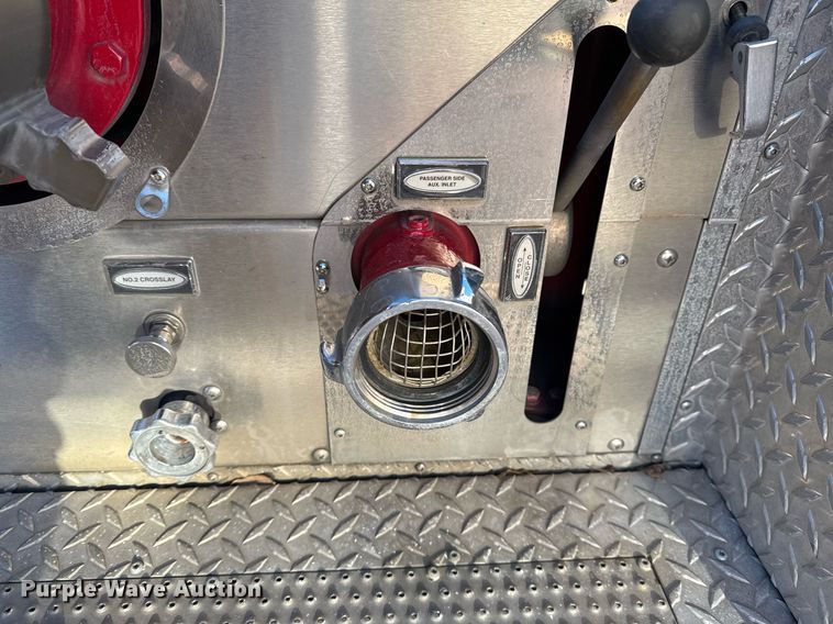 image for item EG7988 2002 Pierce ladder fire truck