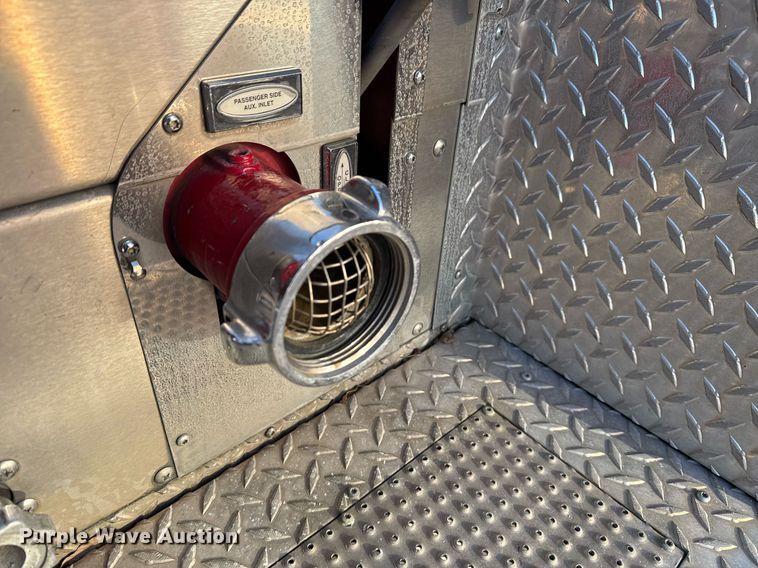 image for item EG7988 2002 Pierce ladder fire truck