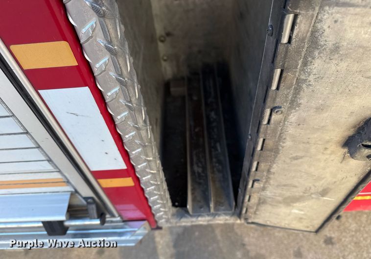 image for item EG7988 2002 Pierce ladder fire truck