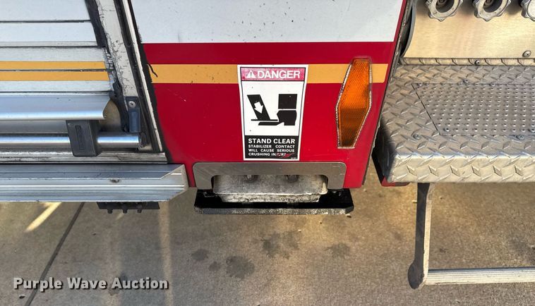 image for item EG7988 2002 Pierce ladder fire truck