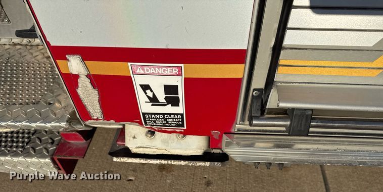 image for item EG7988 2002 Pierce ladder fire truck