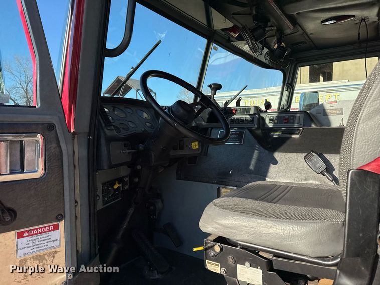 image for item EG7988 2002 Pierce ladder fire truck