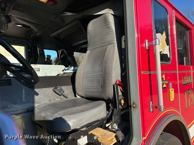 image for item EG7988 2002 Pierce ladder fire truck