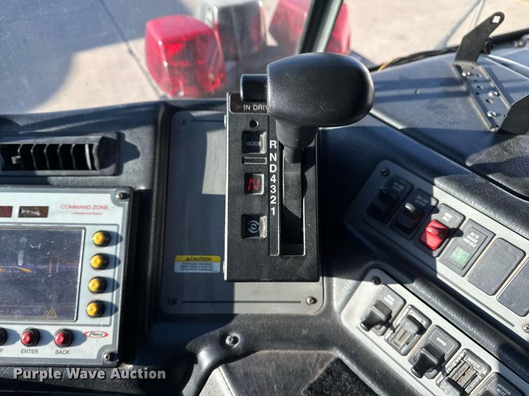 image for item EG7988 2002 Pierce ladder fire truck