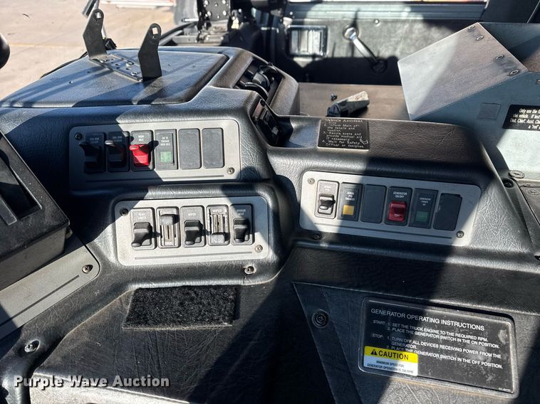 image for item EG7988 2002 Pierce ladder fire truck